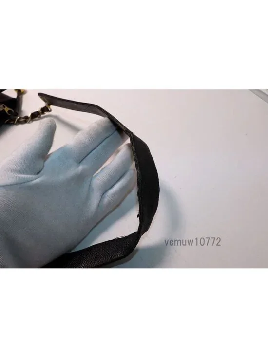 Chanel Caviar Leather Jumbo CC Logo Chain Shoulder Bag - Picture 8 of 9